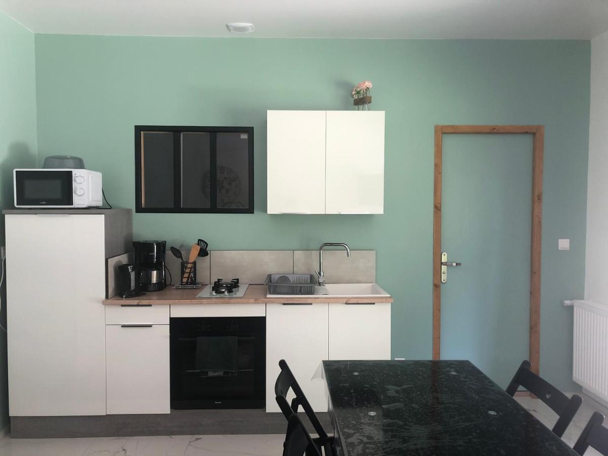 Le De L'ajon Apartment *